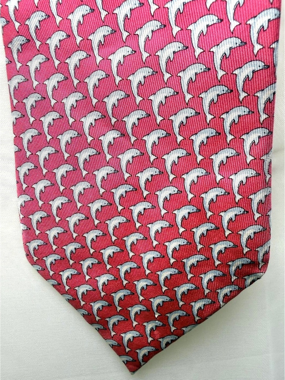 Vineyard Vines Pink Dolphin Print 100% Silk Tie Shep & Ian